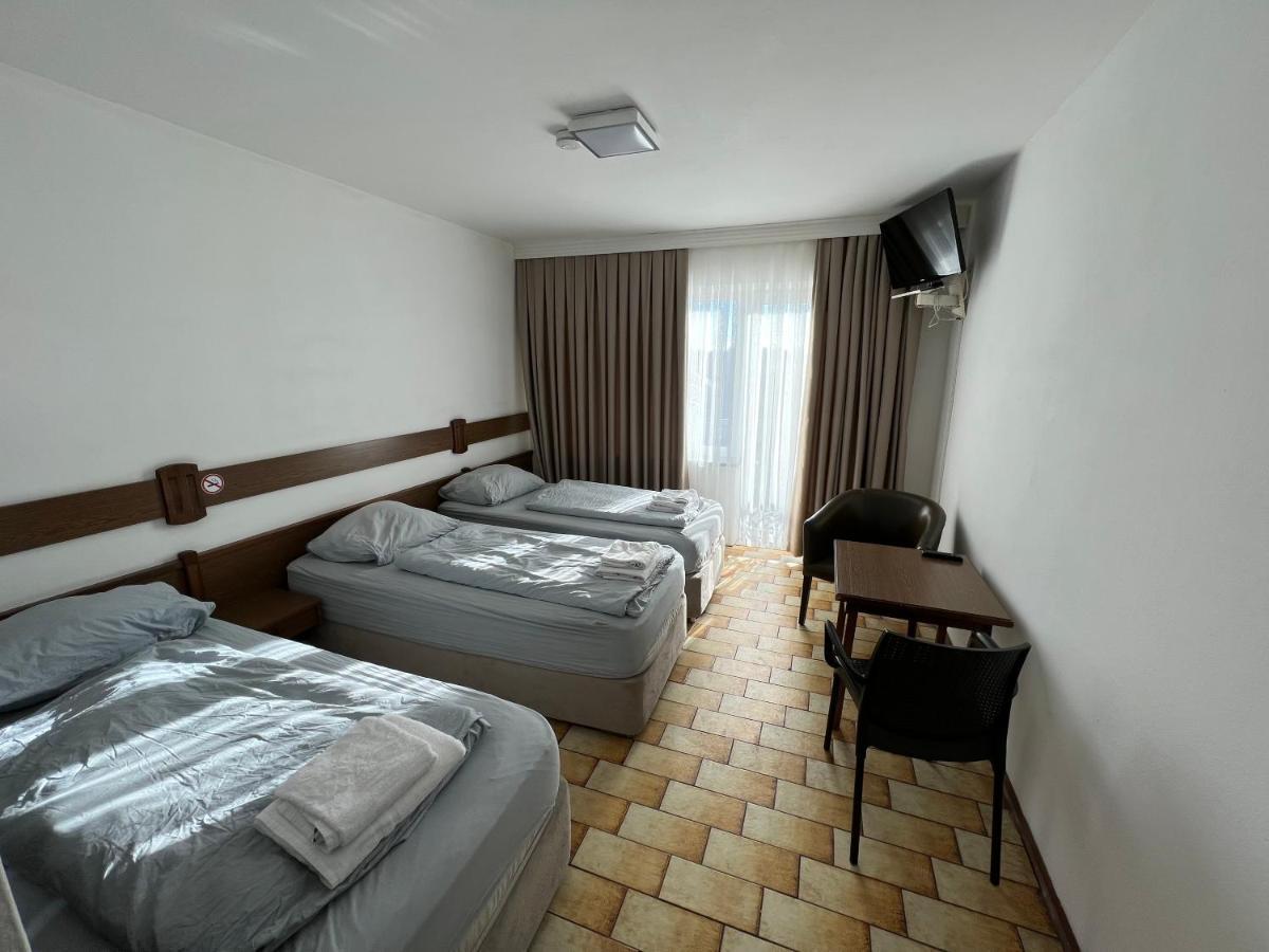 F Hotel 24H Check-In Hörsching Kültér fotó